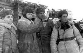 Генерал-майор Орлов Н. И. ставит боевую задачу.