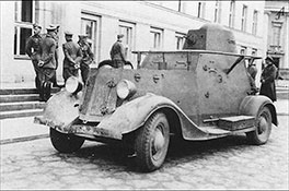 Советский бронеавтомобиль БА-20 возле штаба XIX моторизованного корпуса в Бресте 20.09.1939 г.