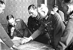 Батальонный комиссар Боровенский в штабе XIX моторизованного корпуса в Бресте 20.09.1939 г.