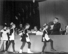 Поздравление от школьников 113 школы ГСВГ.