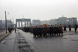 Возложение венков 07.11.1954 г.