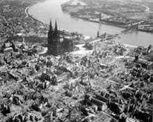 Кёльн после многочисленных бомбардировок.