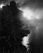 Горящая ратуша.