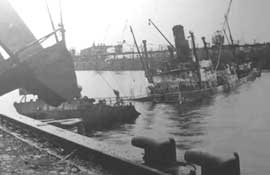 Одно из потопленных судов.