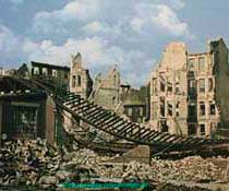 Разрушенная гамбургская надземная железная дорога в районе Ротенбургсорт.