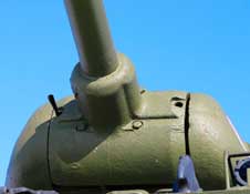 Маска пушки танка в Рощинском.