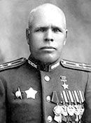 Командир 216 гв. сп М. В. Важенин.