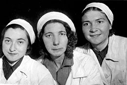 Неразлучное трио: Н. М. Рипинская, А. А. Калиниченко, А. Тачкова.