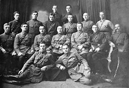 И. М. Антюфеев с группой товарищей.